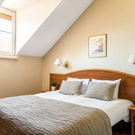 The Old Town Apartment 310 By Urban Rent Vilnius Bagian luar foto